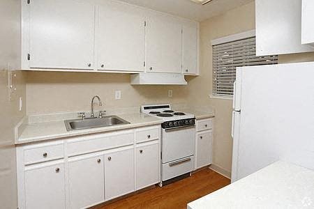 Rosa Crest Studio Apartments