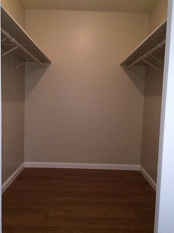 Studio Closet Studio Closet - Photo Gallery 5