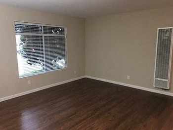 Living room - Photo Gallery 3