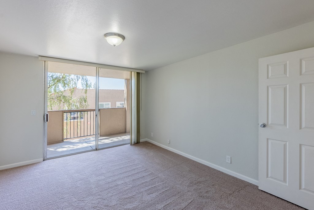 Master bedroom facing balcony