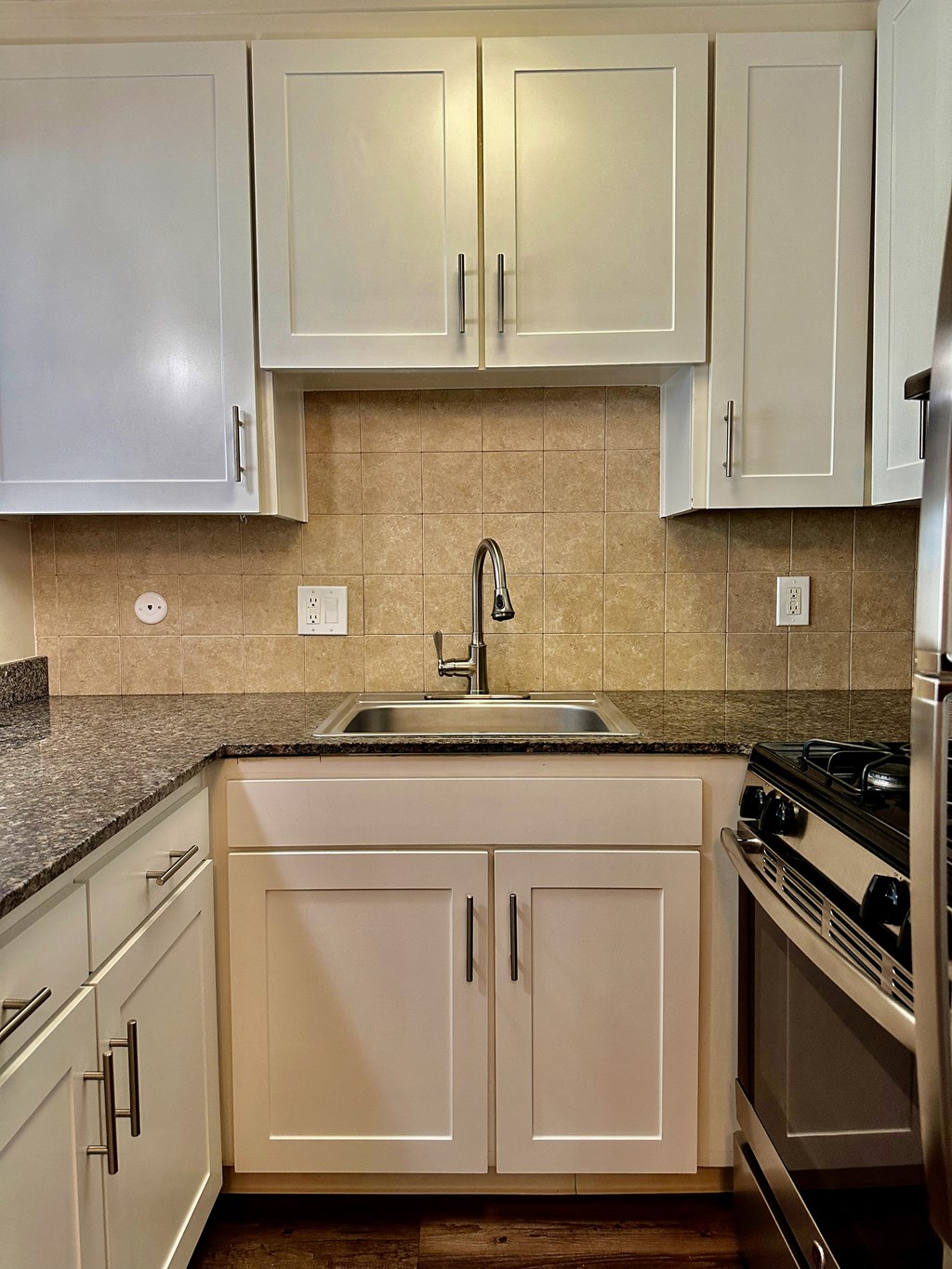 Lakeview Towers Apartments