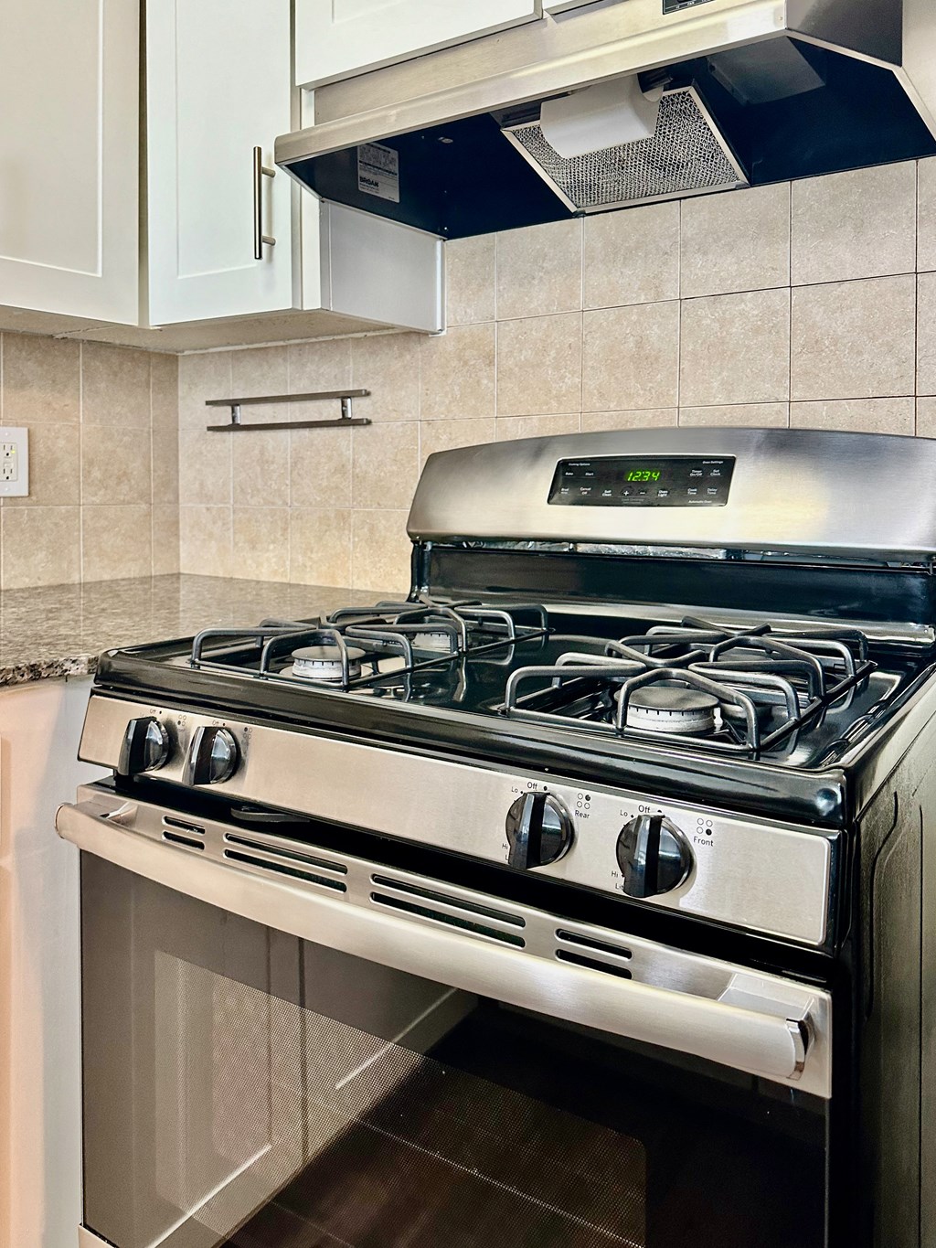 Lakeview Towers Apartments