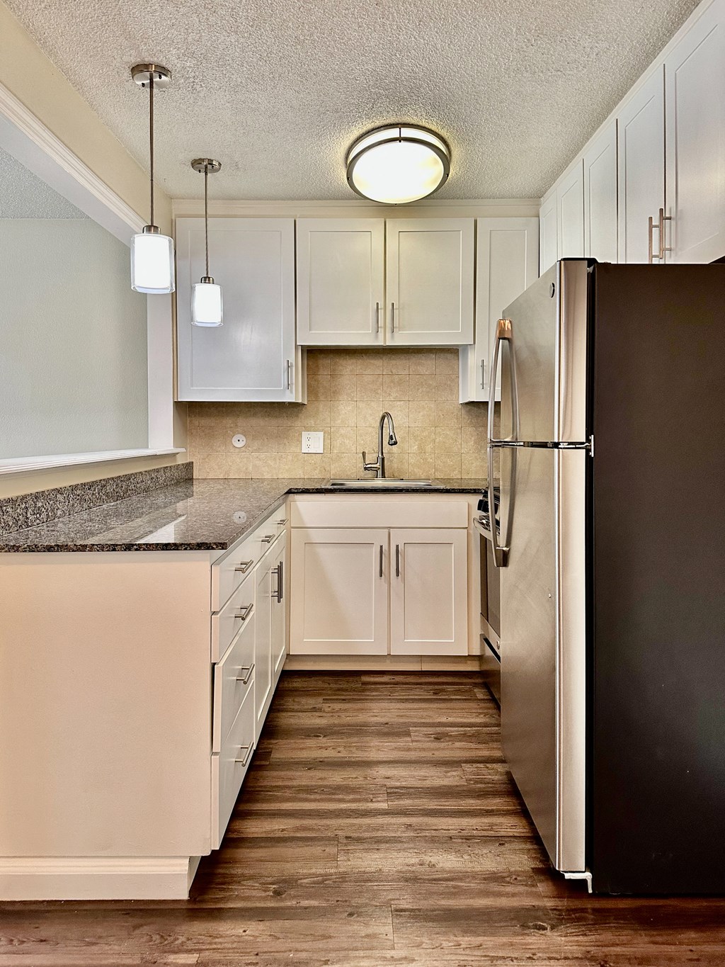 Lakeview Towers Apartments