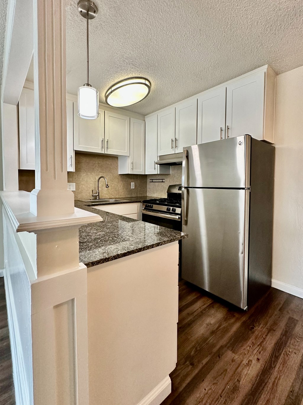 Lakeview Towers Apartments