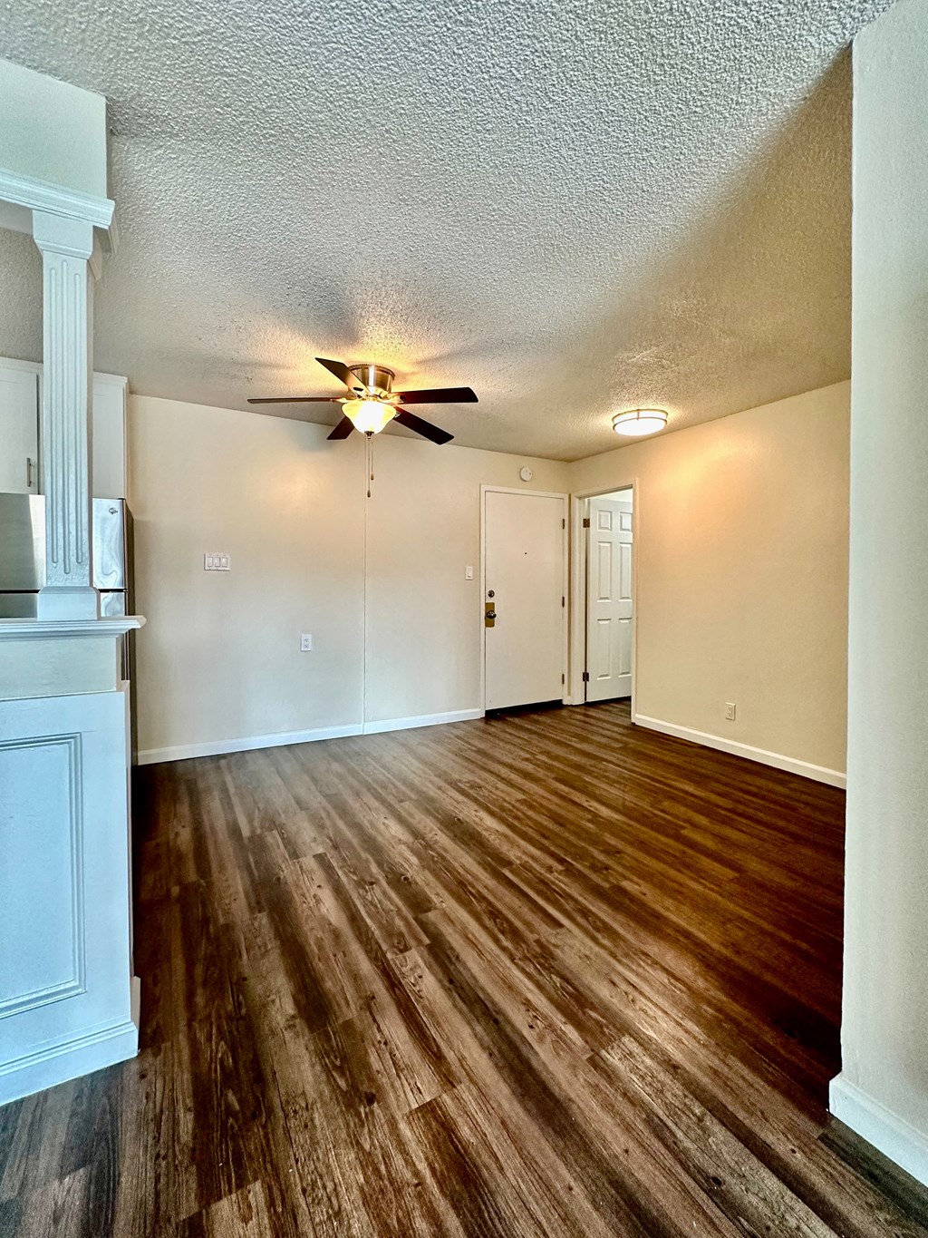 Lakeview Towers Apartments