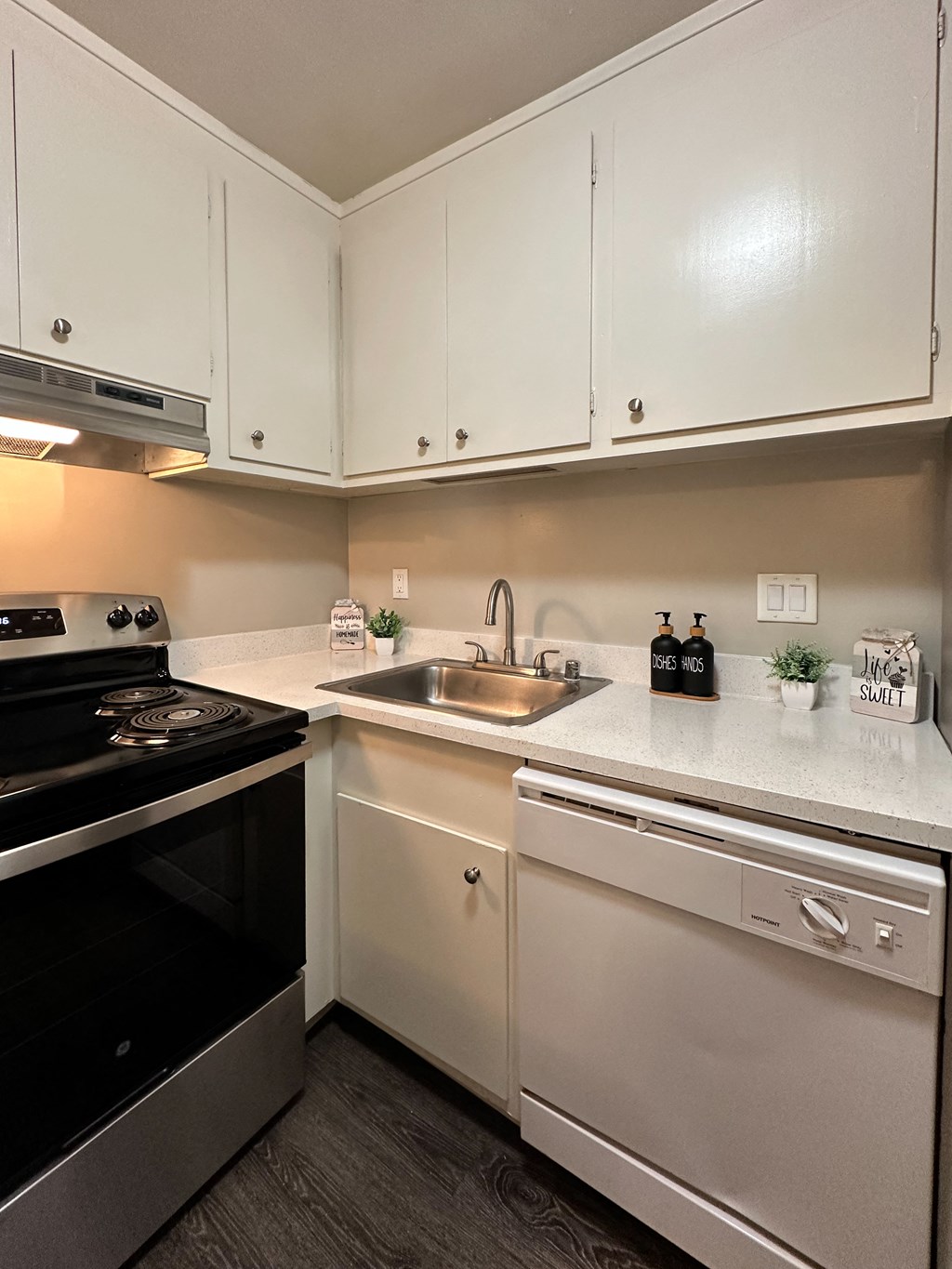 Newell Vista Apartments, 1200 Newell Hill Pl, Walnut Creek, CA RentCafe