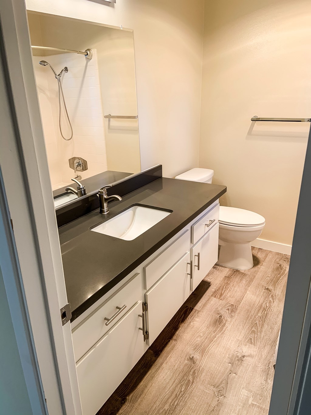 La Hacienda Apartments