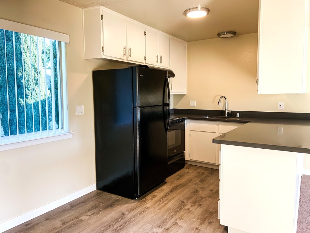 La Hacienda Apartments is a similar property to Loft House Apartments located in Sunnyvale