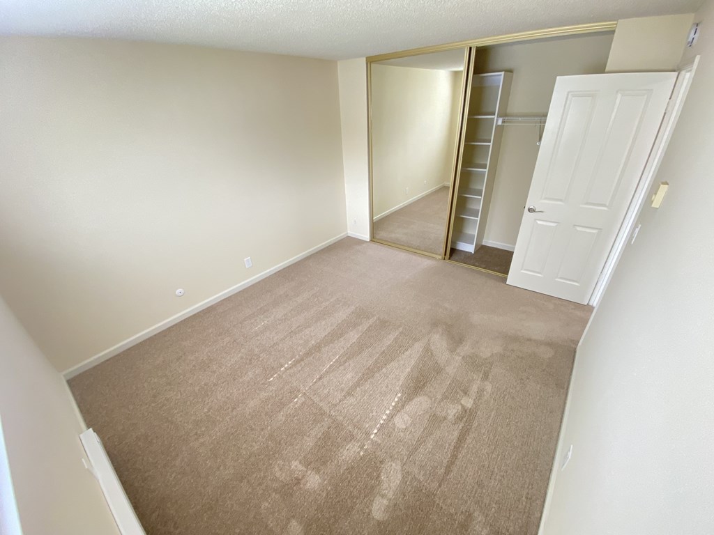 La Hacienda Apartments