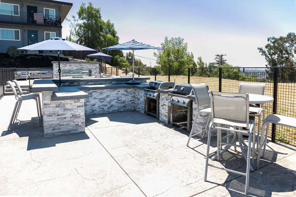 The Heights Apartments