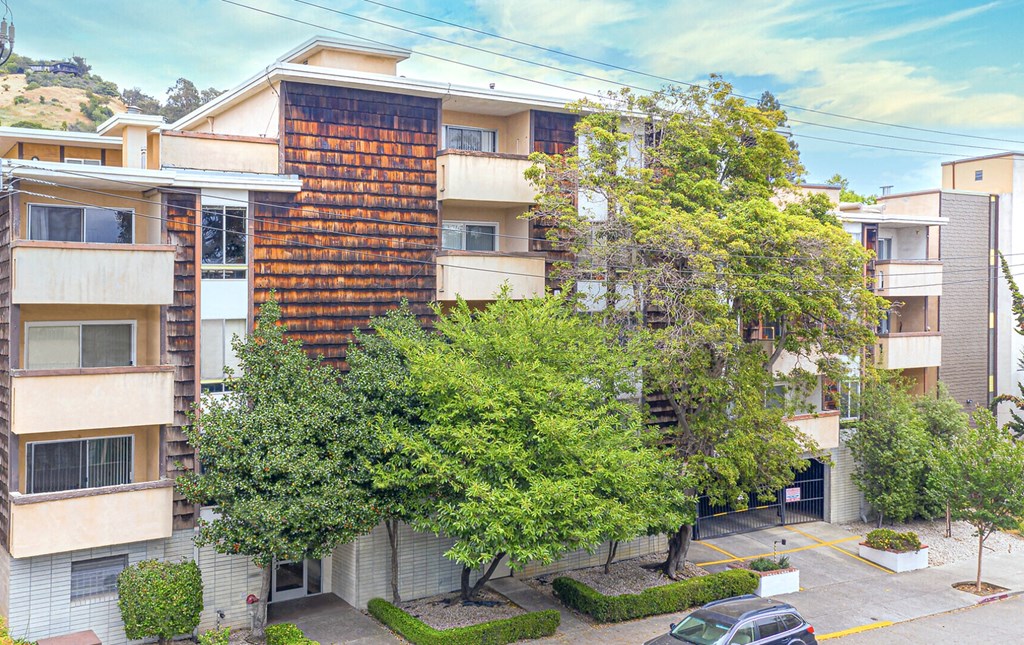 Warring Street Apartments