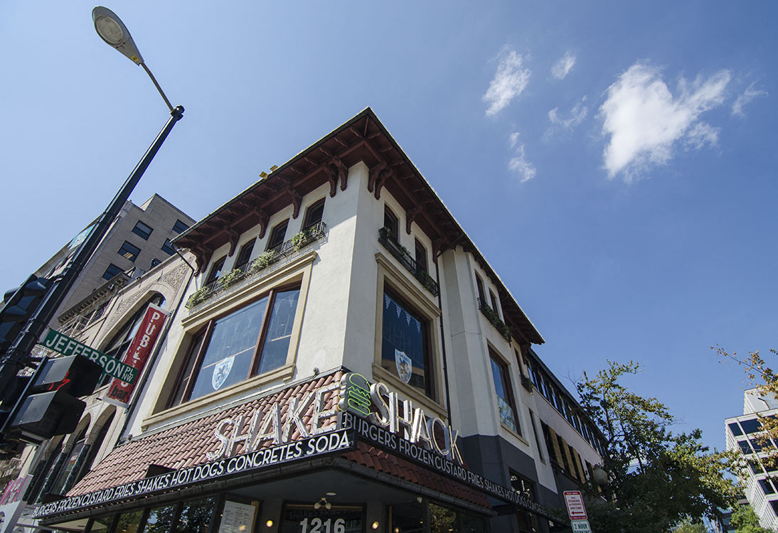 Restaurants and bars at 1633 Q, Washington