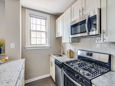 2147 O Street, NW Studio-1 Bed Apartment for Rent - Photo Gallery 5