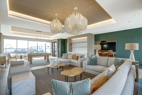 Newly renovated rooftop resident lounge at Lenox Club Apartments in National Landing, VA 22202