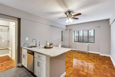 510 21St Street, NW Studio-1 Bed Apartment for Rent - Photo Gallery 3