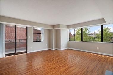 1633 Q Street, NW 1-2 Beds Apartment for Rent - Photo Gallery 3