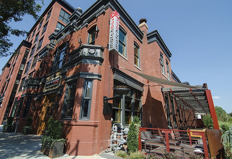 Restaurants at Highview and Castle Manor, Washington, Washington