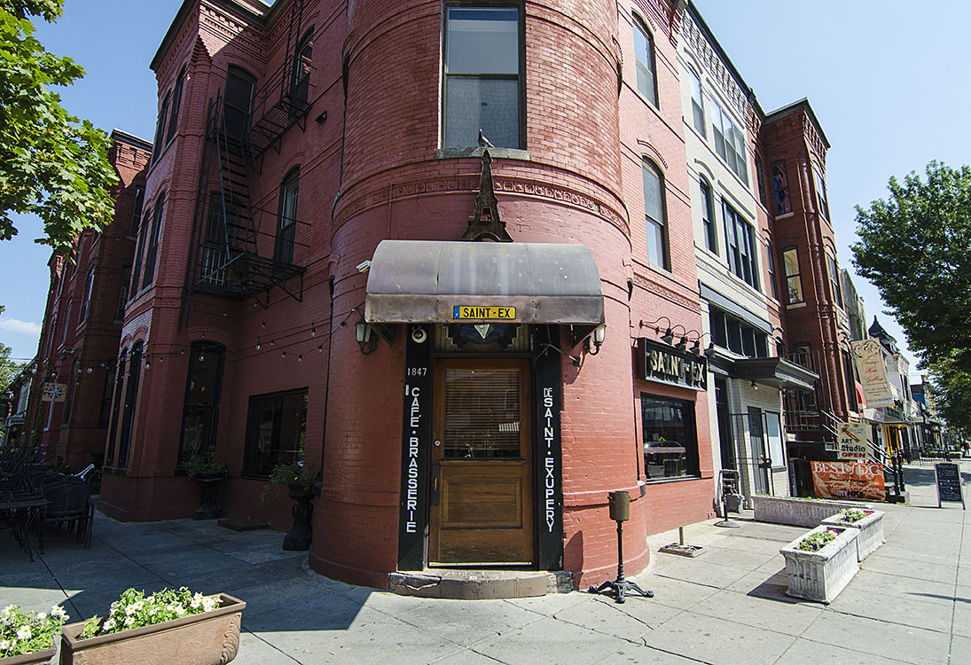 Restaurants in Columbia Heights and 14th Street at Highview and Castle Manor, Washington, 20009