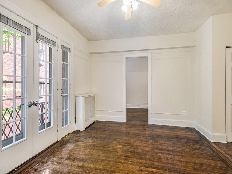 Unfurnished Living Area at Highview and Castle Manor, Washington, 20009