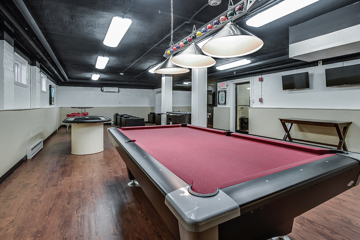 Entertainment and game room at Mason Hall in Alexandria, VA 22314