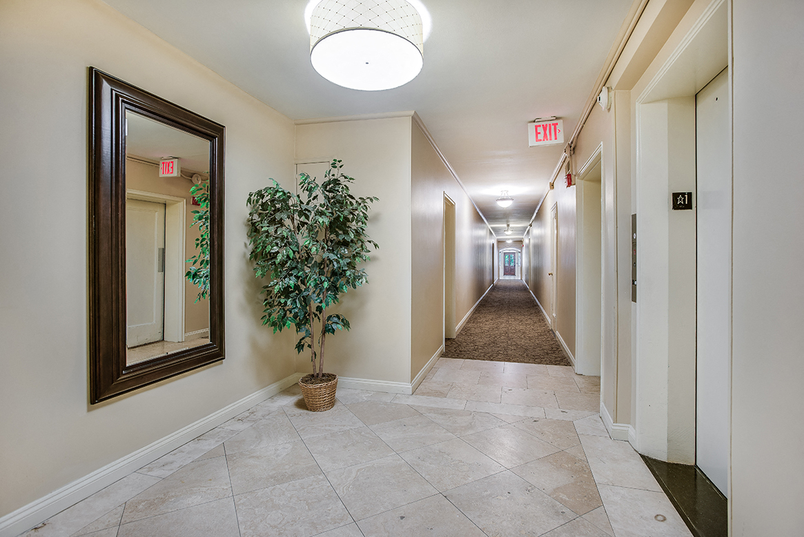 Building hallways at Mason Hall in Alexandria, VA 22314