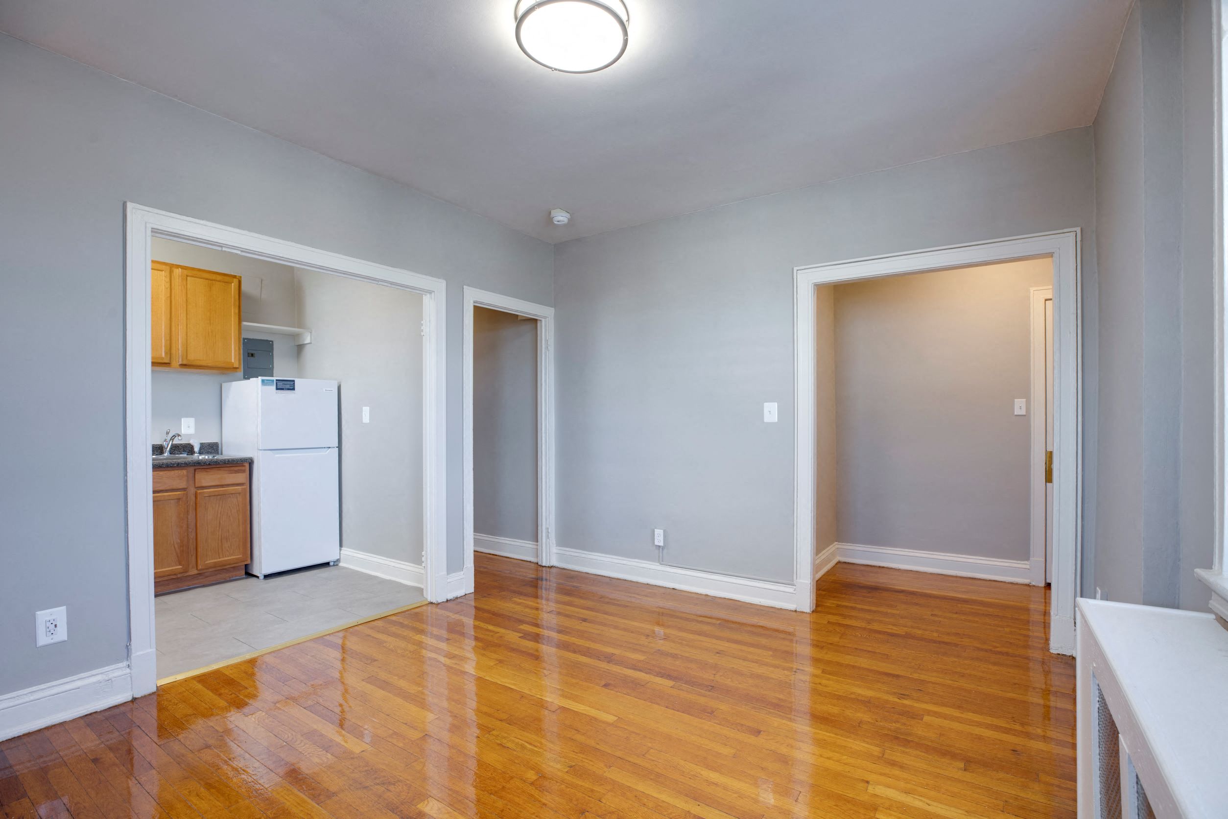 One-bedroom living and dining at The Melwood, Washington