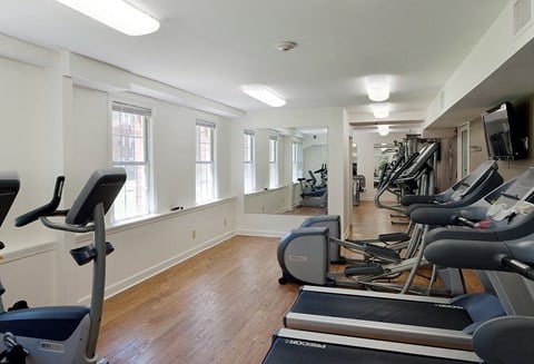 Fitness center at Park Crest Apartments in Washington D.C. 20007