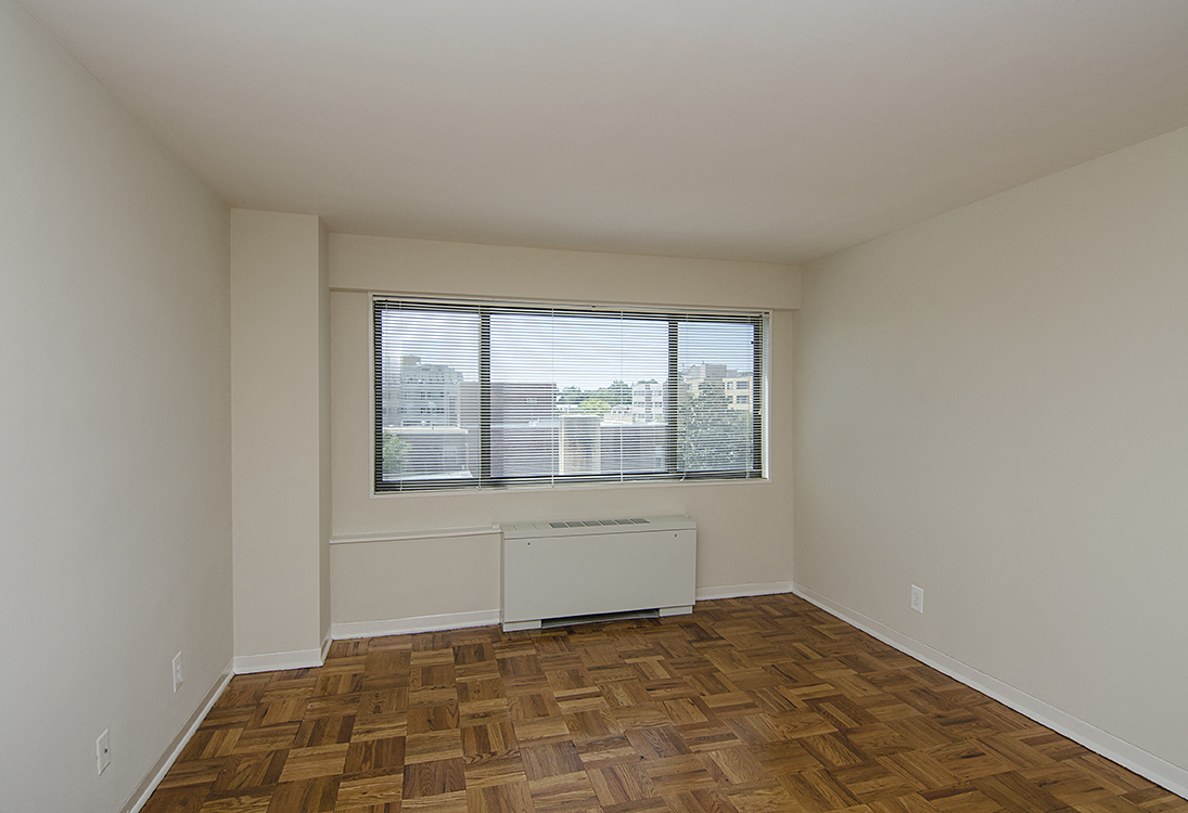 Bedroom at Livingston, Washington, DC 20015