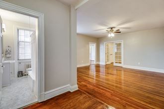 3000 Connecticut Avenue, NW Studio-3 Beds Apartment for Rent - Photo Gallery 3