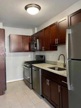 2828 Connecticut Avenue NW 1-2 Beds Apartment for Rent - Photo Gallery 4