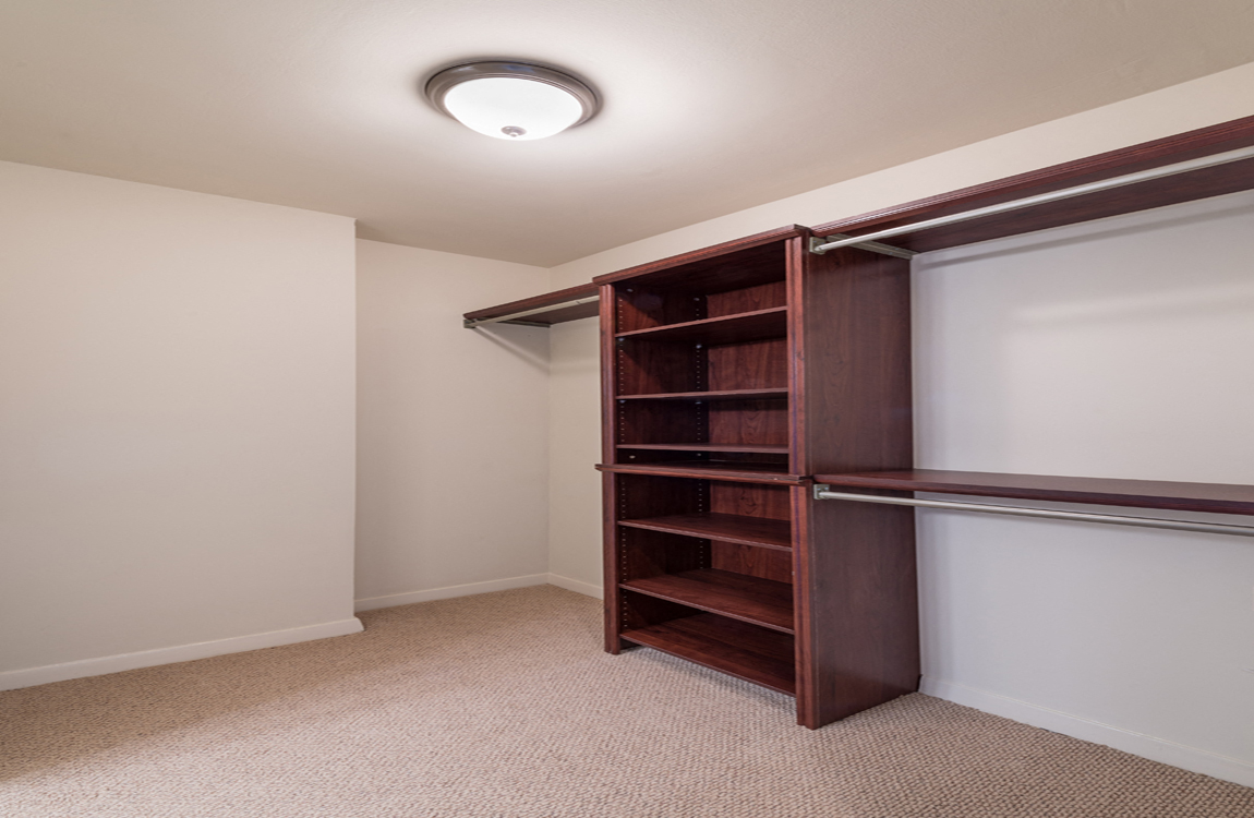 Large Closets at The 925 Apartments, Washington, DC,20037