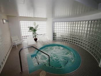 Spa/Hot Tub at Quebec House, Washington, Washington - Photo Gallery 19
