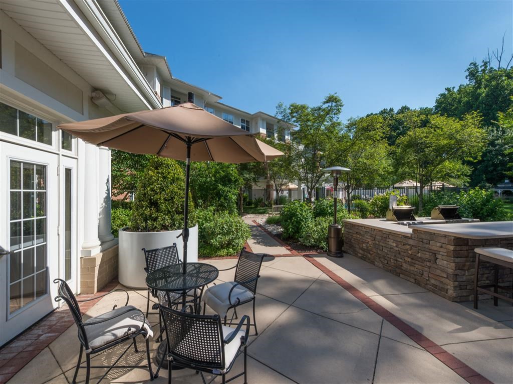 Outdoor Dining Area at Evergreens at Columbia Town Center, Columbia, MD
