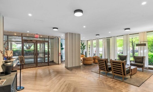 A spacious lobby at Calvert House Apartments, Washington, 20008