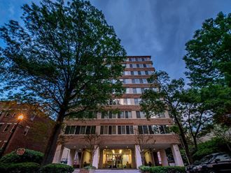 925 25Th Street NW Studio-1 Bed Apartment for Rent - Photo Gallery 2