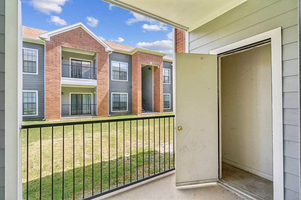 the preserve at ballantyne commons apartment balcony door view of apartment buildings