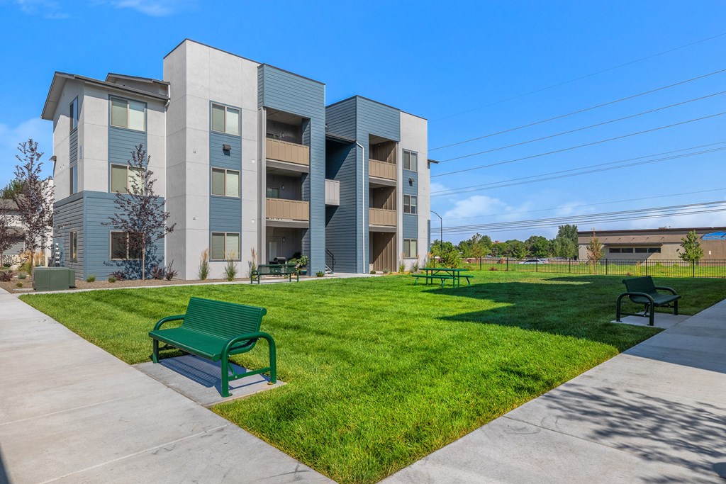 Green Lawn at Silver Ridge, Meridian, ID, 83642