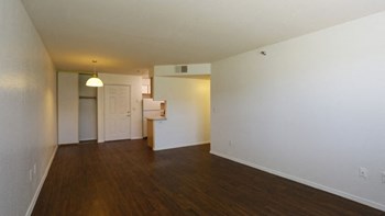 1355 Meadowlark Ln SE 1-2 Beds Apartment for Rent - Photo Gallery 23