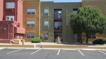 1355 Meadowlark Ln SE 1-2 Beds Apartment for Rent - Photo Gallery 13