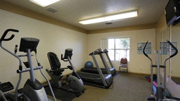 1355 Meadowlark Ln SE 1-2 Beds Apartment for Rent - Photo Gallery 4