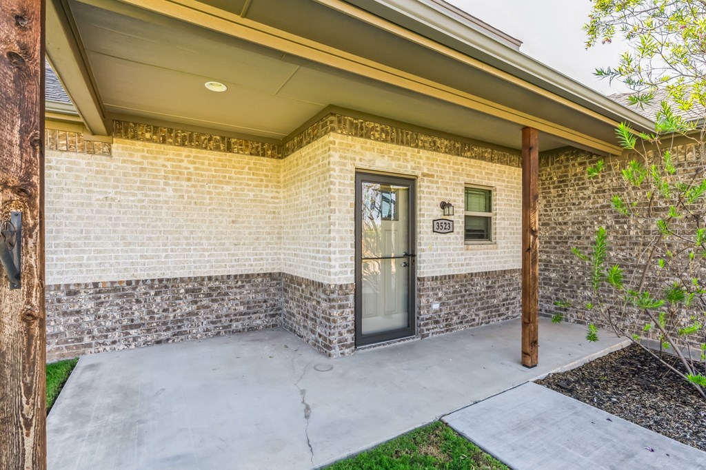 Residence At Legacy Park