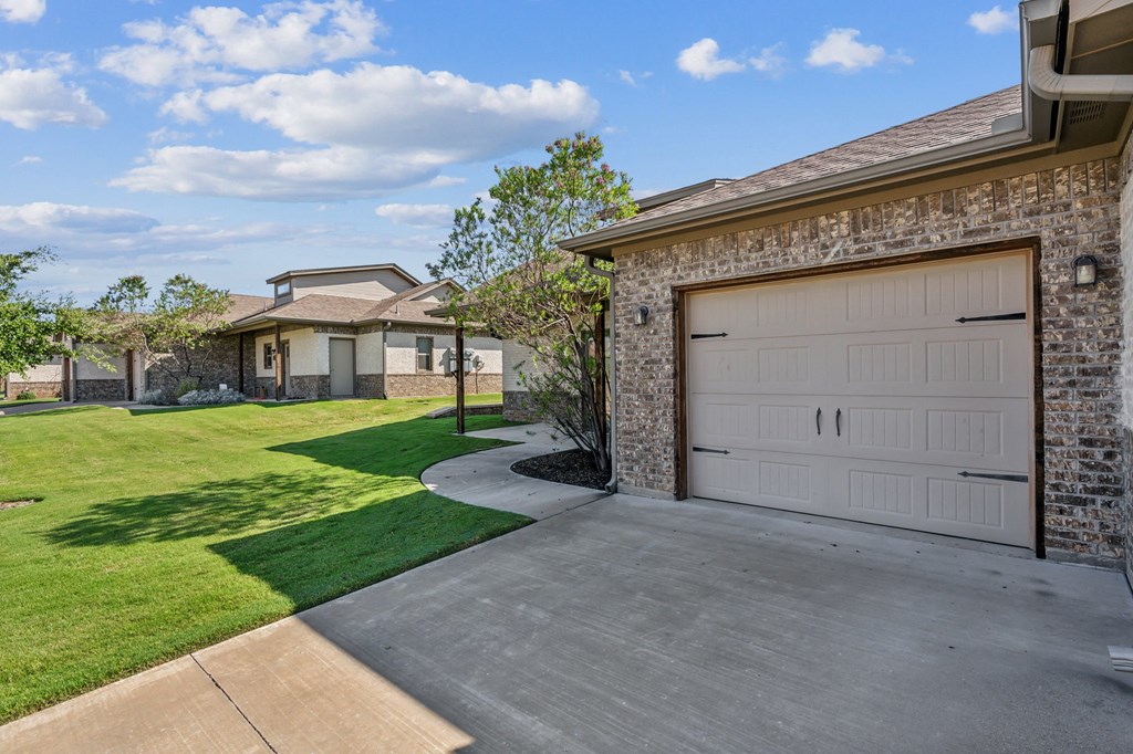 Residence At Legacy Park