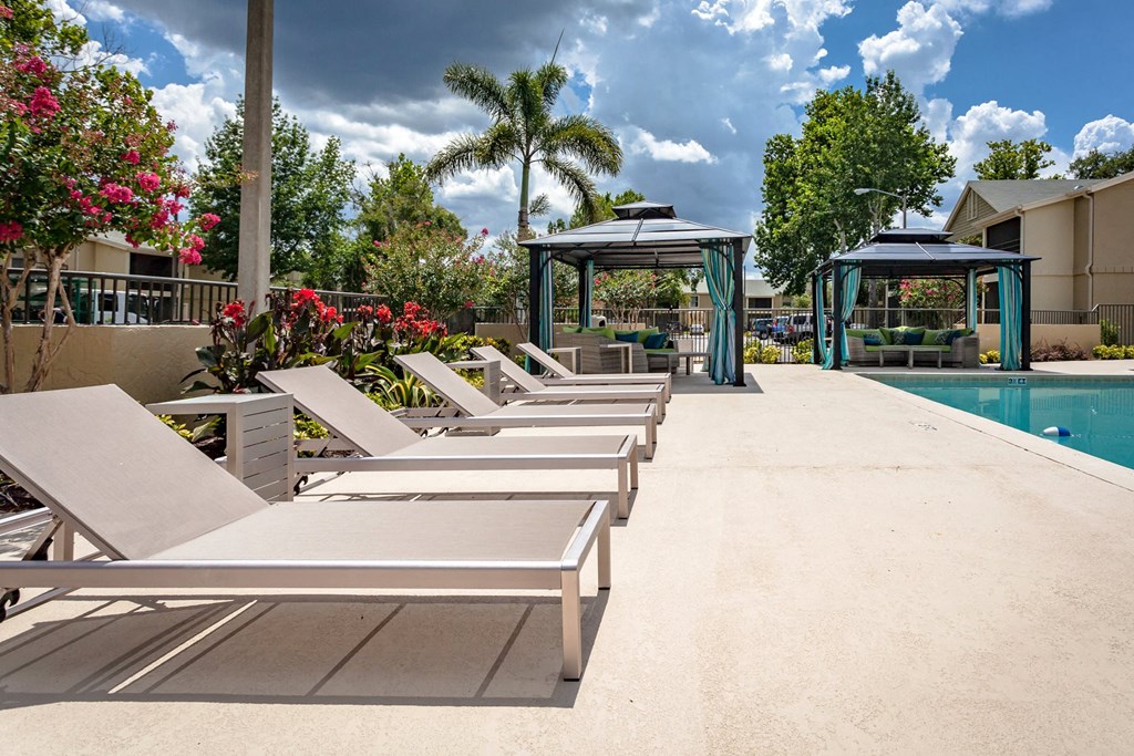 the pool at the resort at longboat key club