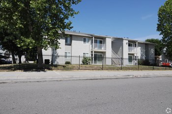 1640 Ruby Dr 1-3 Beds Apartment, Affordable for Rent - Photo Gallery 4