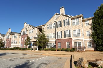 5850 Hillandale Drive 1-3 Beds Apartment for Rent - Photo Gallery 3