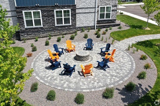 Sitting area / fire pit