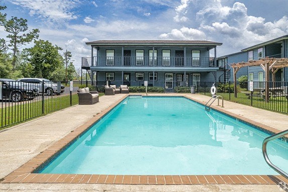 Pool at The Wilshire, Lake Charles