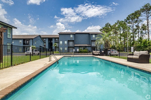 Pool at The Wilshire, Lake Charles, Louisiana
