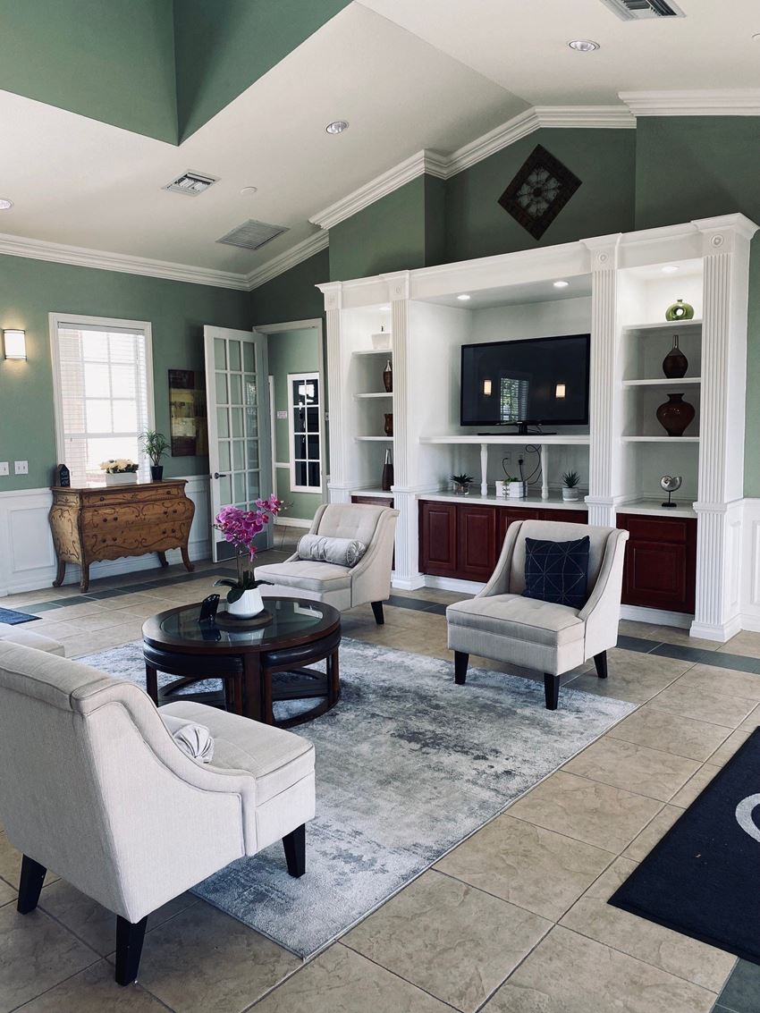 Leasing office - Photo Gallery