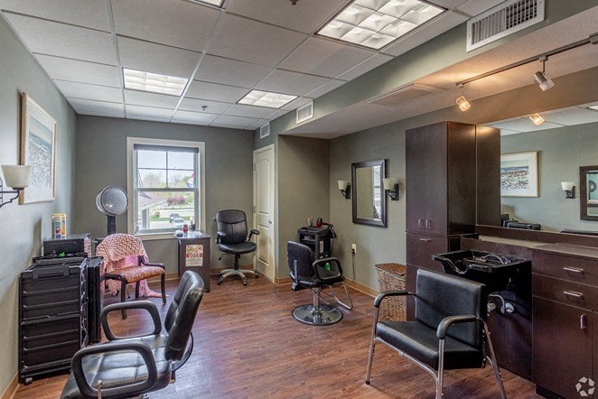 Salon at The Gardens at Jackson Creek, Independence